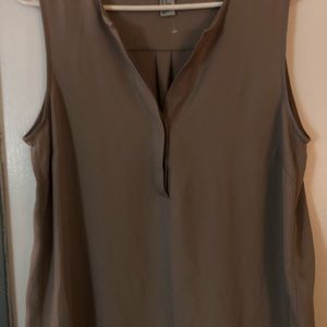 H & M SLEEVELESS V- NECK BLOUSE